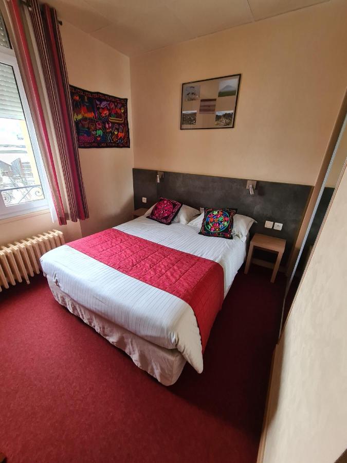 Hostellerie Du Cantal Murat  Exterior photo